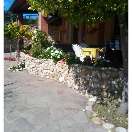 L'oasi Del Vulture Bed & Breakfast